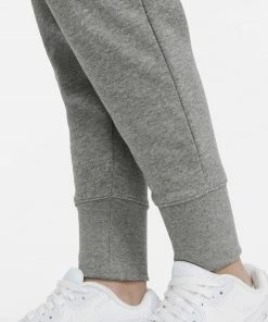 Nike Sportswear Club Fleece Jogginghose Kinder Grau - Rosa 13 Nike Sportswear Club Fleece Jogginghose Kinder Grau - Rosa -Didriksons-shop Nike Sportswear Club Fleece Joggingsbroek Junior 6 2206101514 1